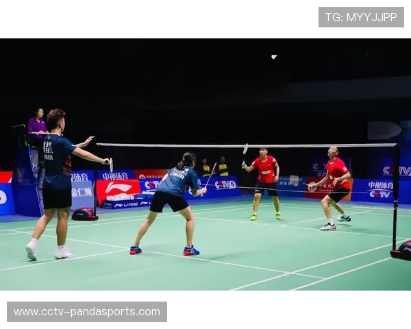 王小羽从国家队退役后的转型之路：线上教学与挑战视频激发大众羽球热情